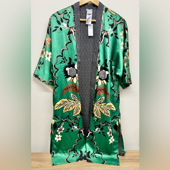 NEW Damask Melody Drama Kimono Covering Size S/M - Picture 2 of 9